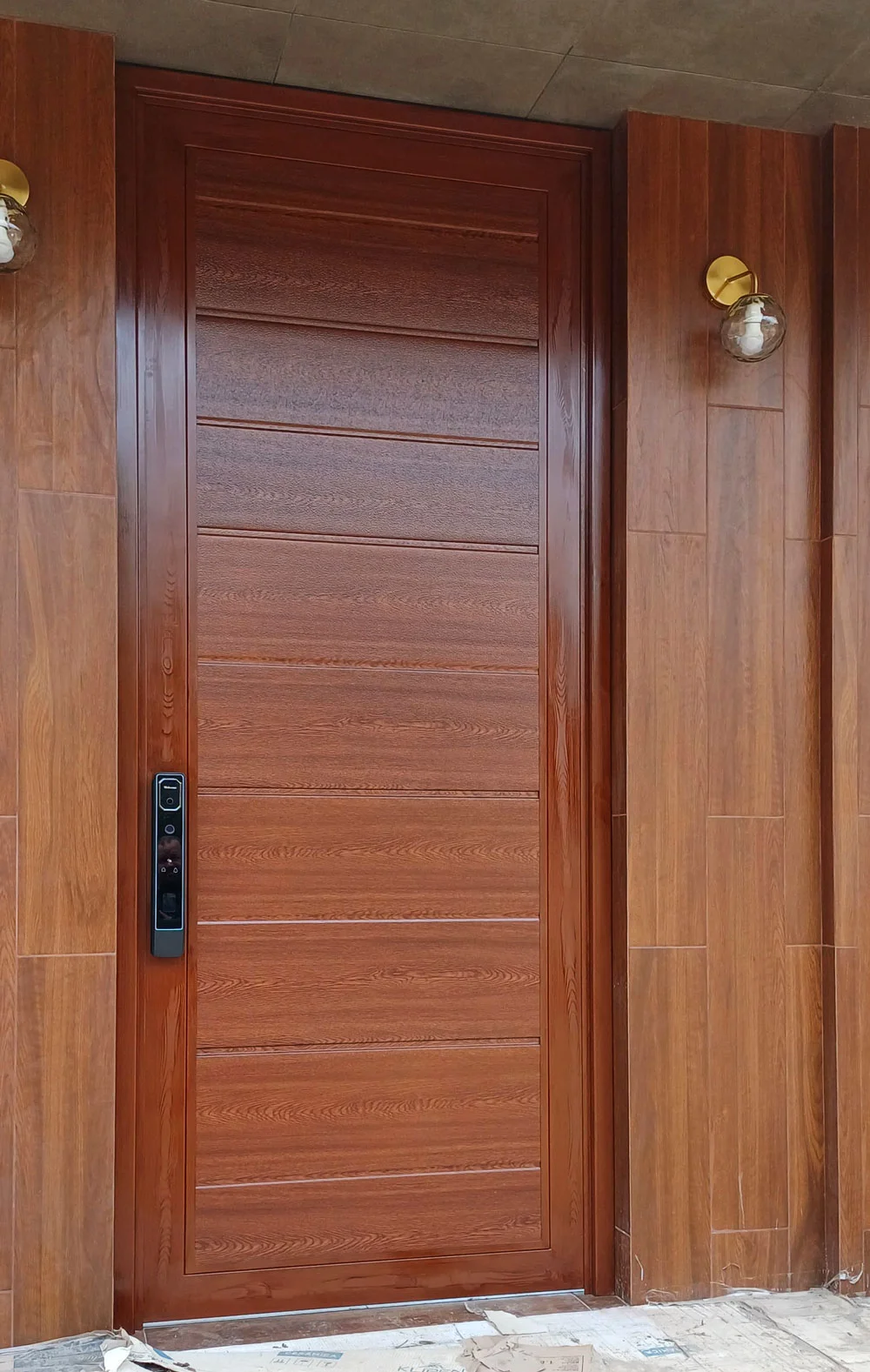 Puerta principal de madera modelo cedro de catálogo.